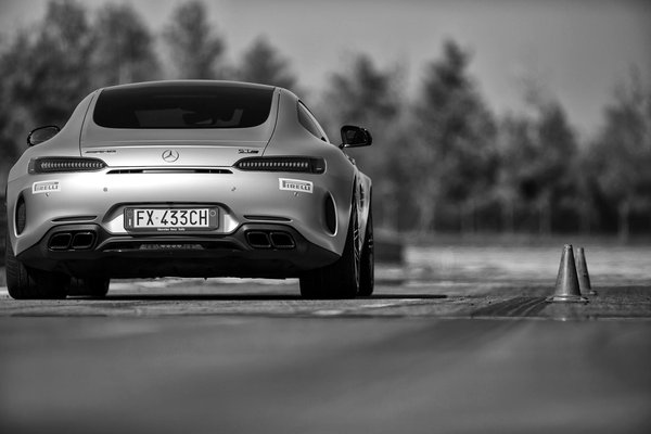 Wie tragen moderne Sensoren zur Fahrzeugstabilität bei?